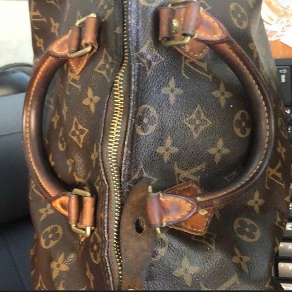Vintage LV bag 💯 AUTHENTIC.. - Picture 2 of 3